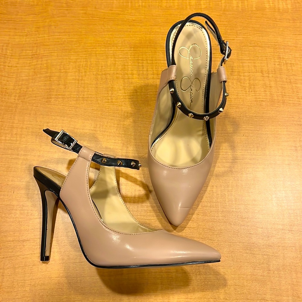 Jessica Simpson slingback heels size 7.5 nude black gold studs